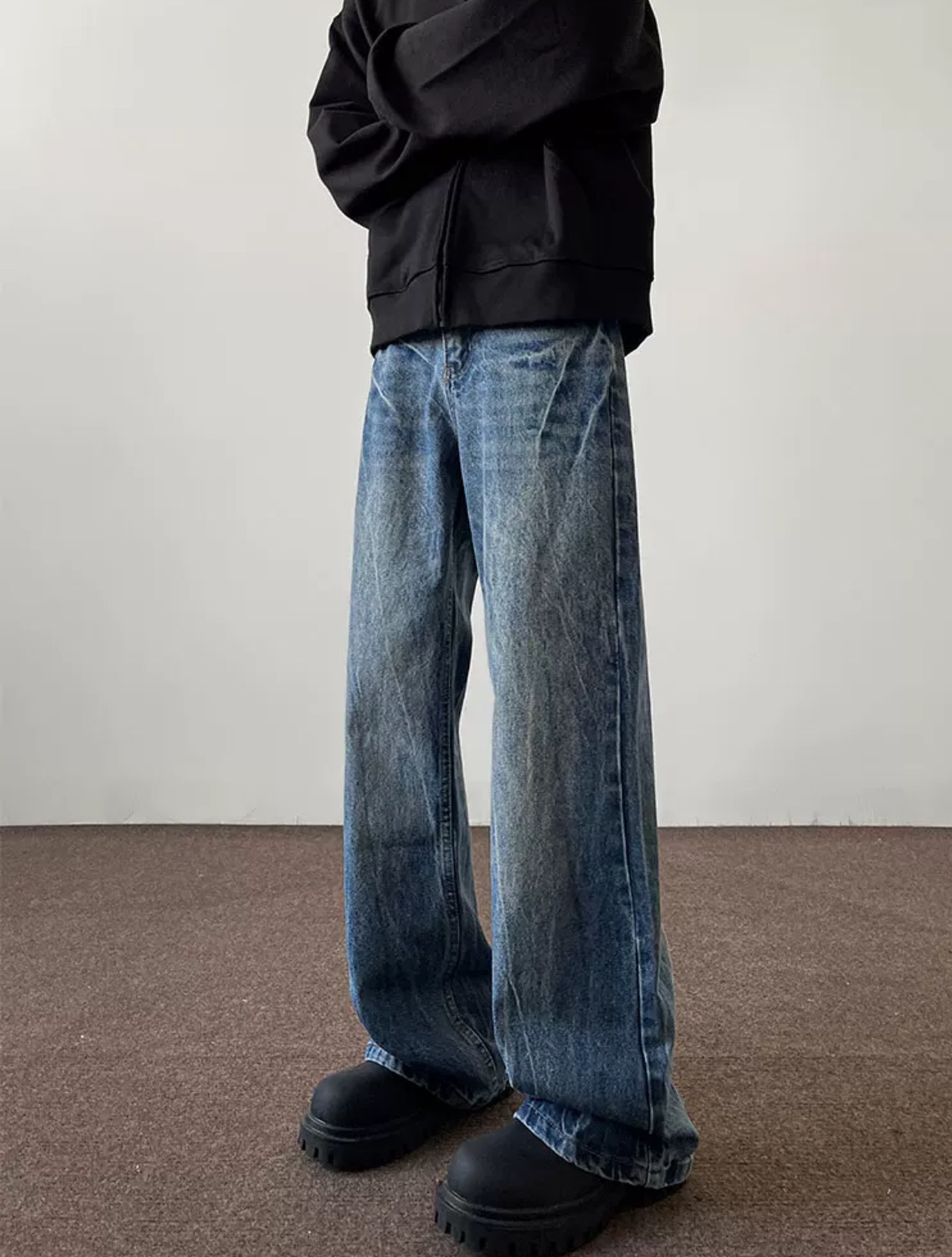 水洗直筒牛仔褲