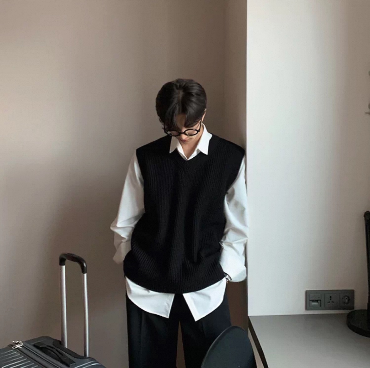 韓系純色V領背心