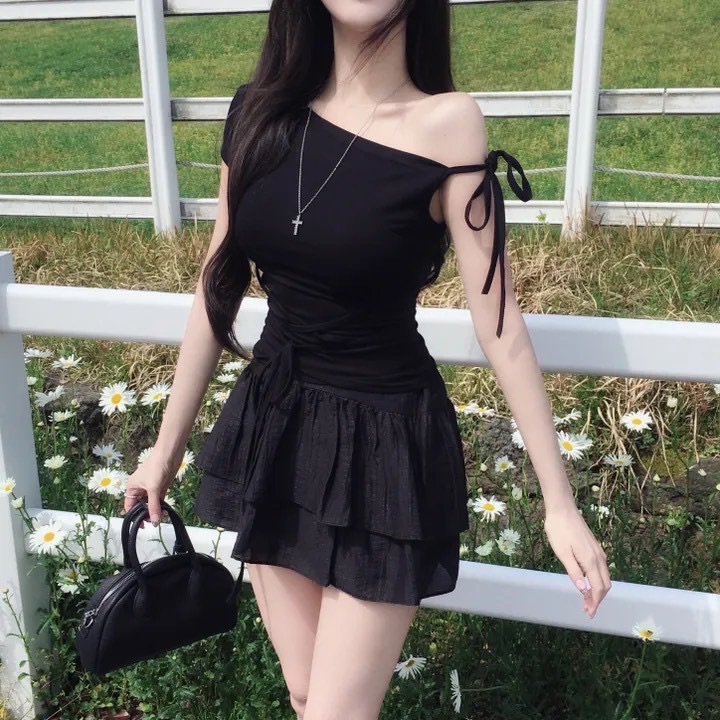 不對稱芭蕾綁帶上衣