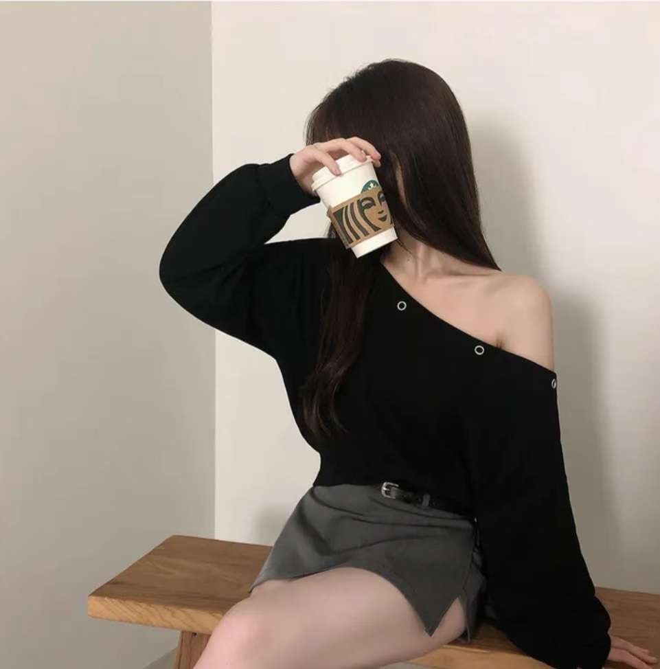 斜肩寬鬆圓環短板長袖