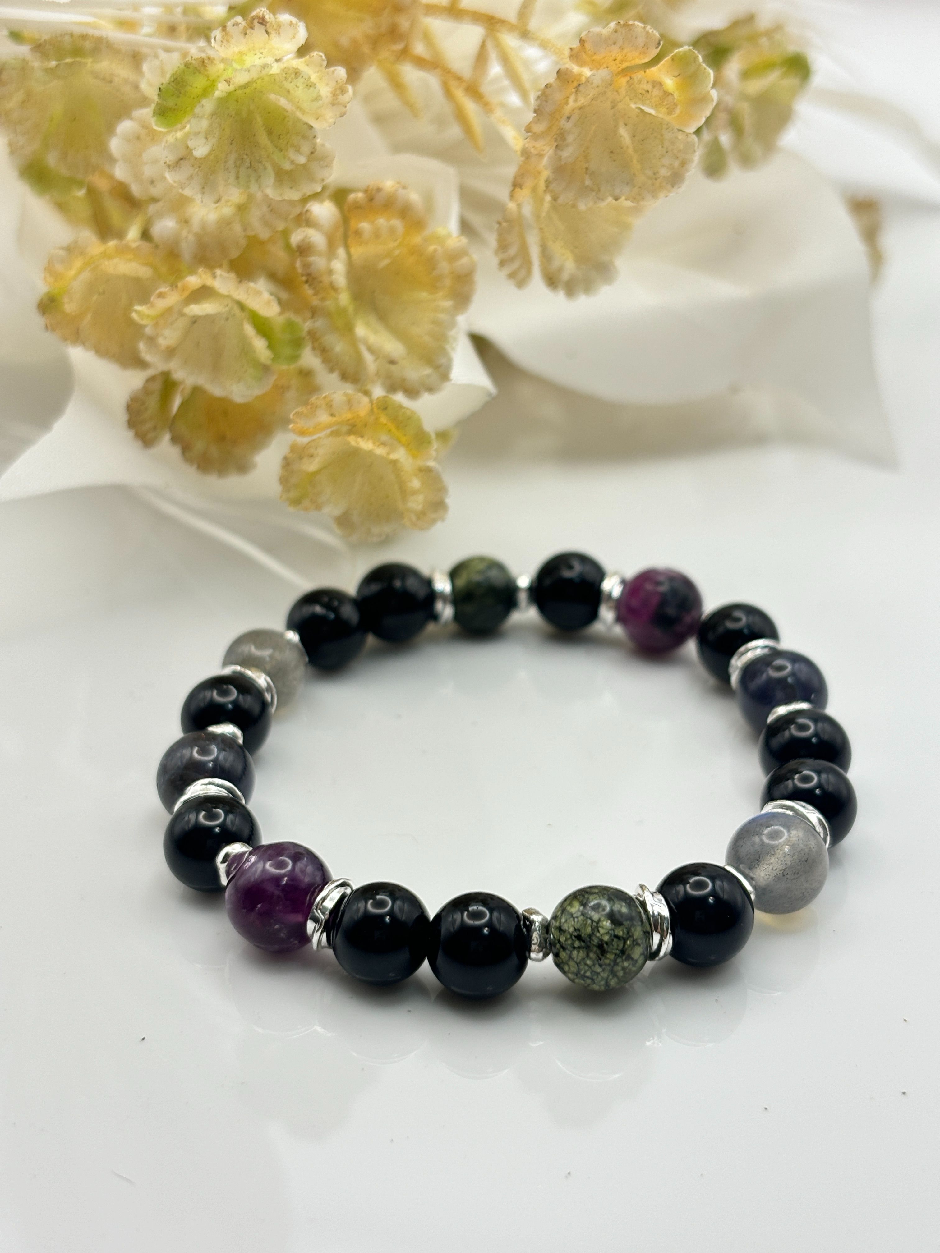 A moment🍄女巫的神祕古堡｜自我表達、創造力、吸收負能量｜紫祖母｜堇青｜黑曜石｜藥王石｜拉長石｜水晶手串手鏈設計