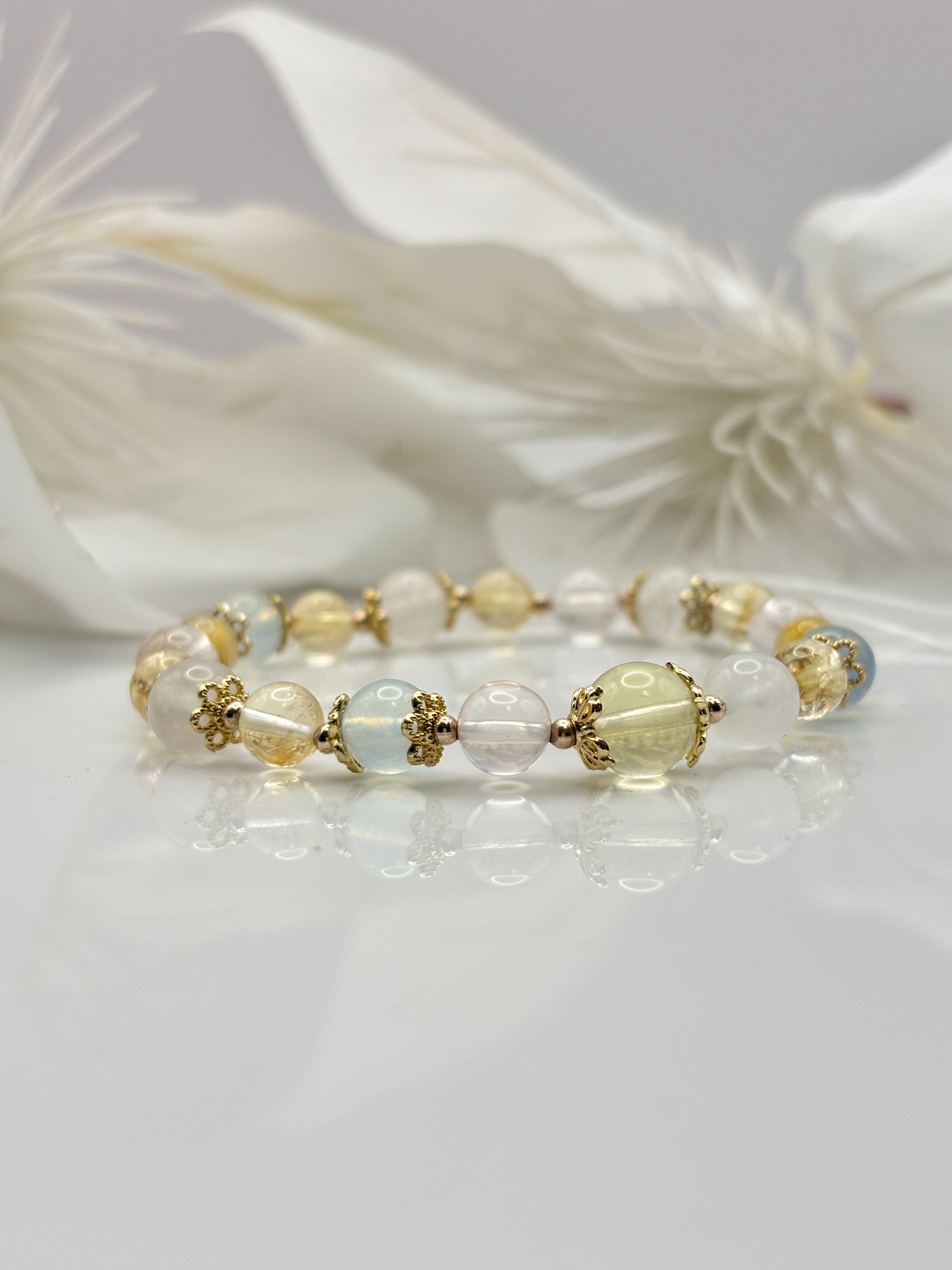 A moment 💫星夜織語｜金牛座守護石｜踏實、堅定、耐心｜黃水晶｜海藍寶｜金髮晶｜粉晶｜水晶手鏈手串設計