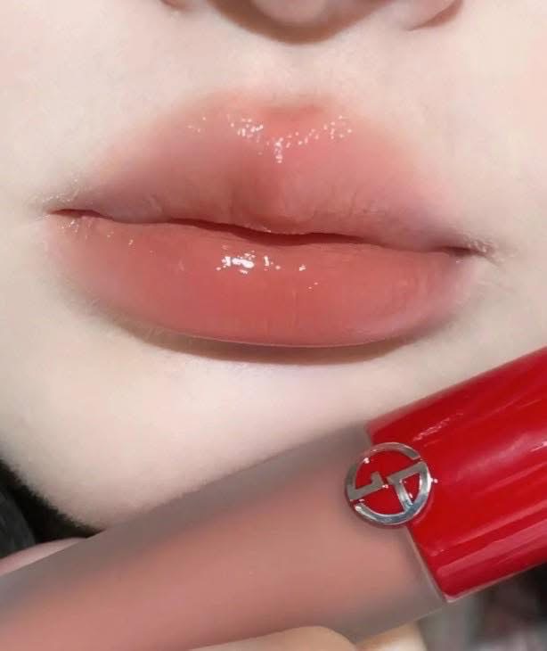 《現貨》Giorgio Armani 奢華絲緞訂製水唇釉