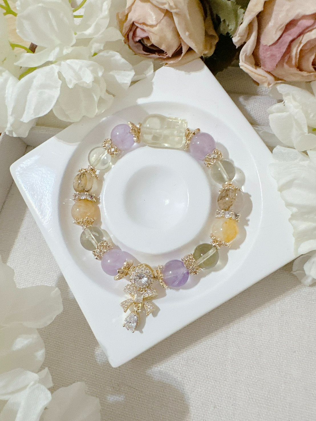 香緹石光✿天然石手作飾品  ꙳⋆° . 柔光有守 ✧⭒.꙳   l檸檬晶 l薰衣草紫水晶 l小樹膠花 l黃膠花