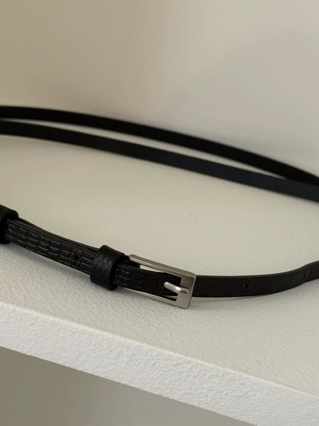 銀釦質感細皮帶