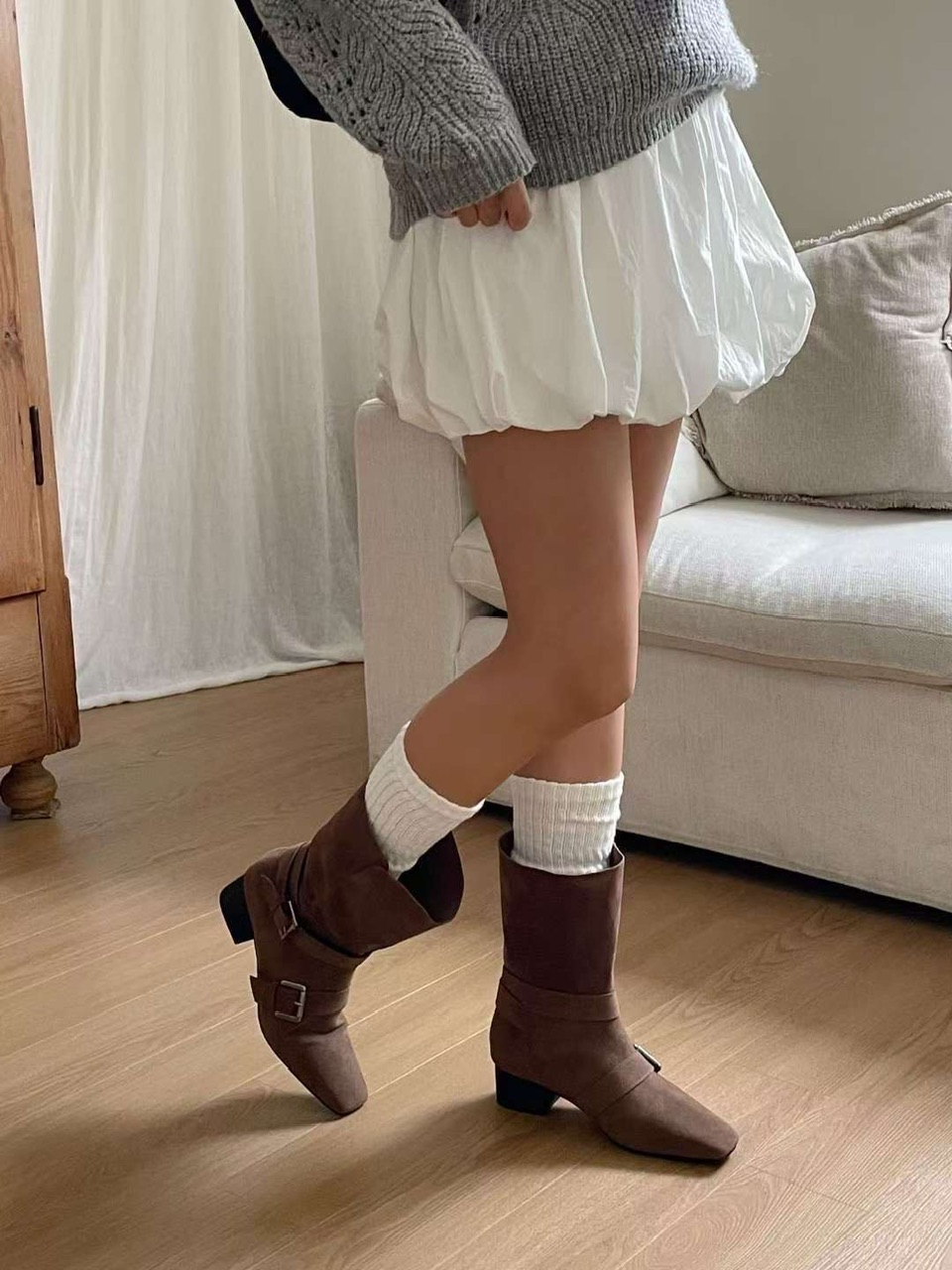 麂皮高筒尖頭靴