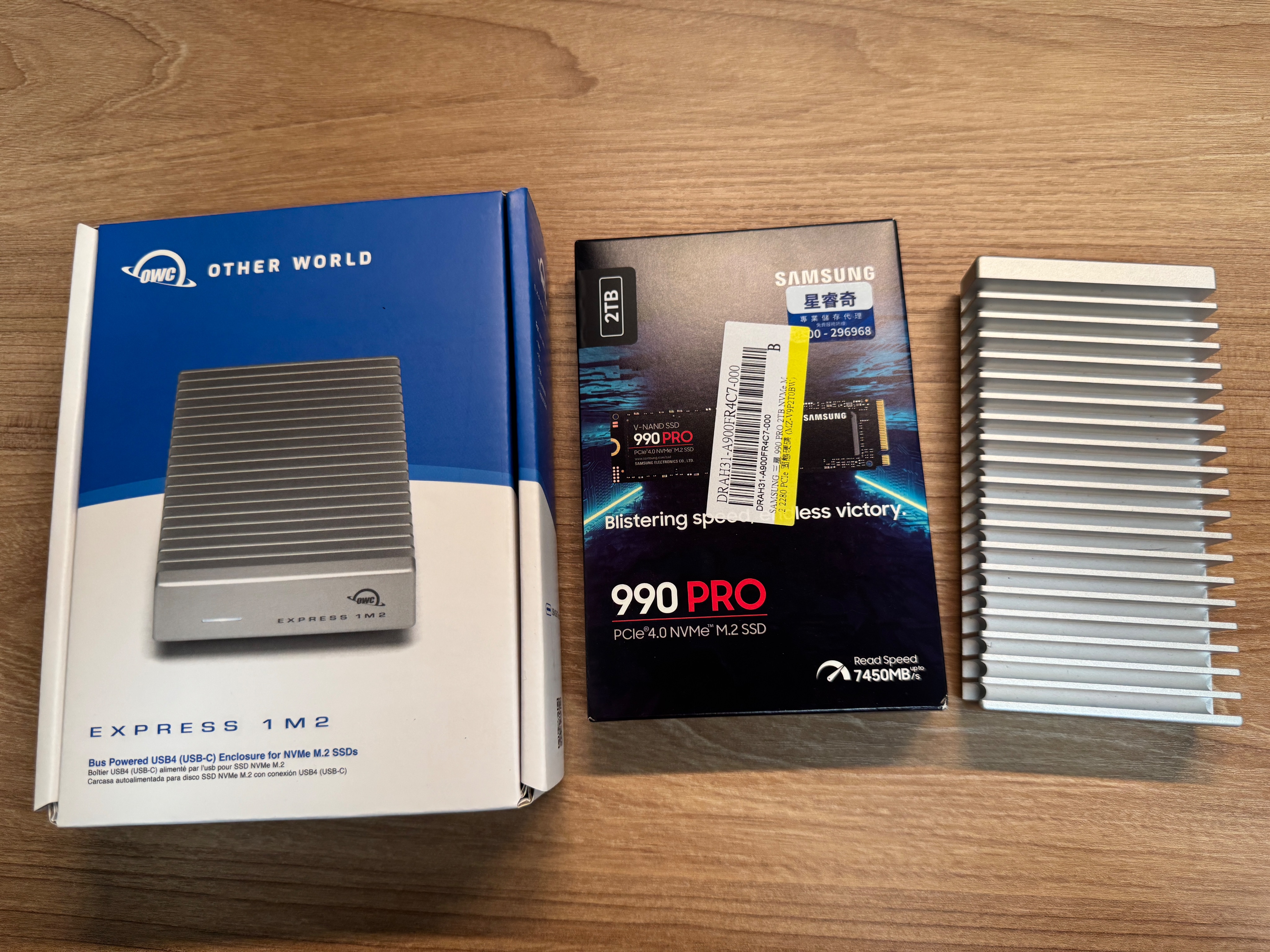 OWC Express 1M2 SSD 外接硬碟 + Samsung 990 PRO 2TB SSD