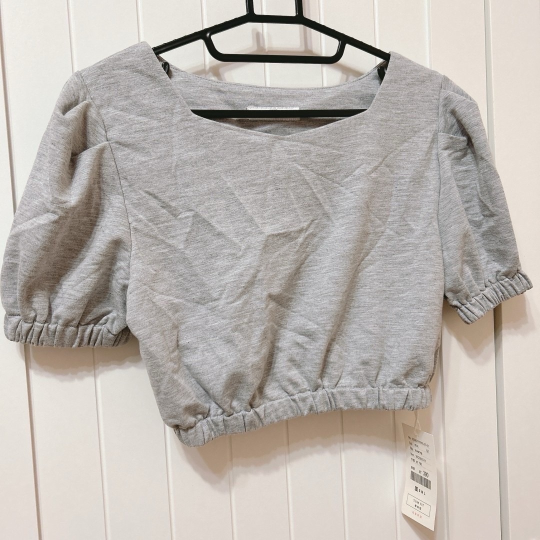 全新✨Fifty Percent 灰色短版上衣（S）