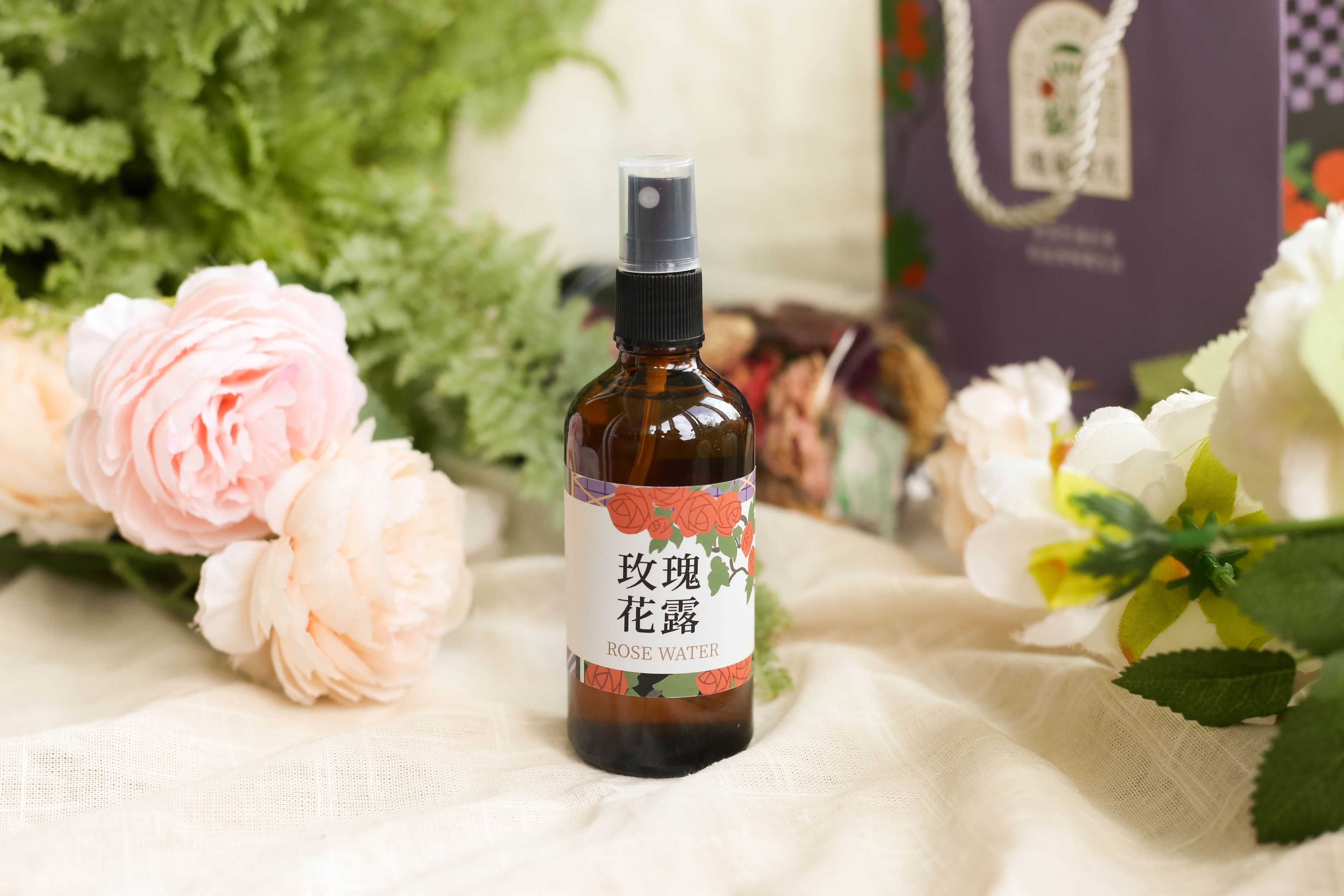 玫瑰花露