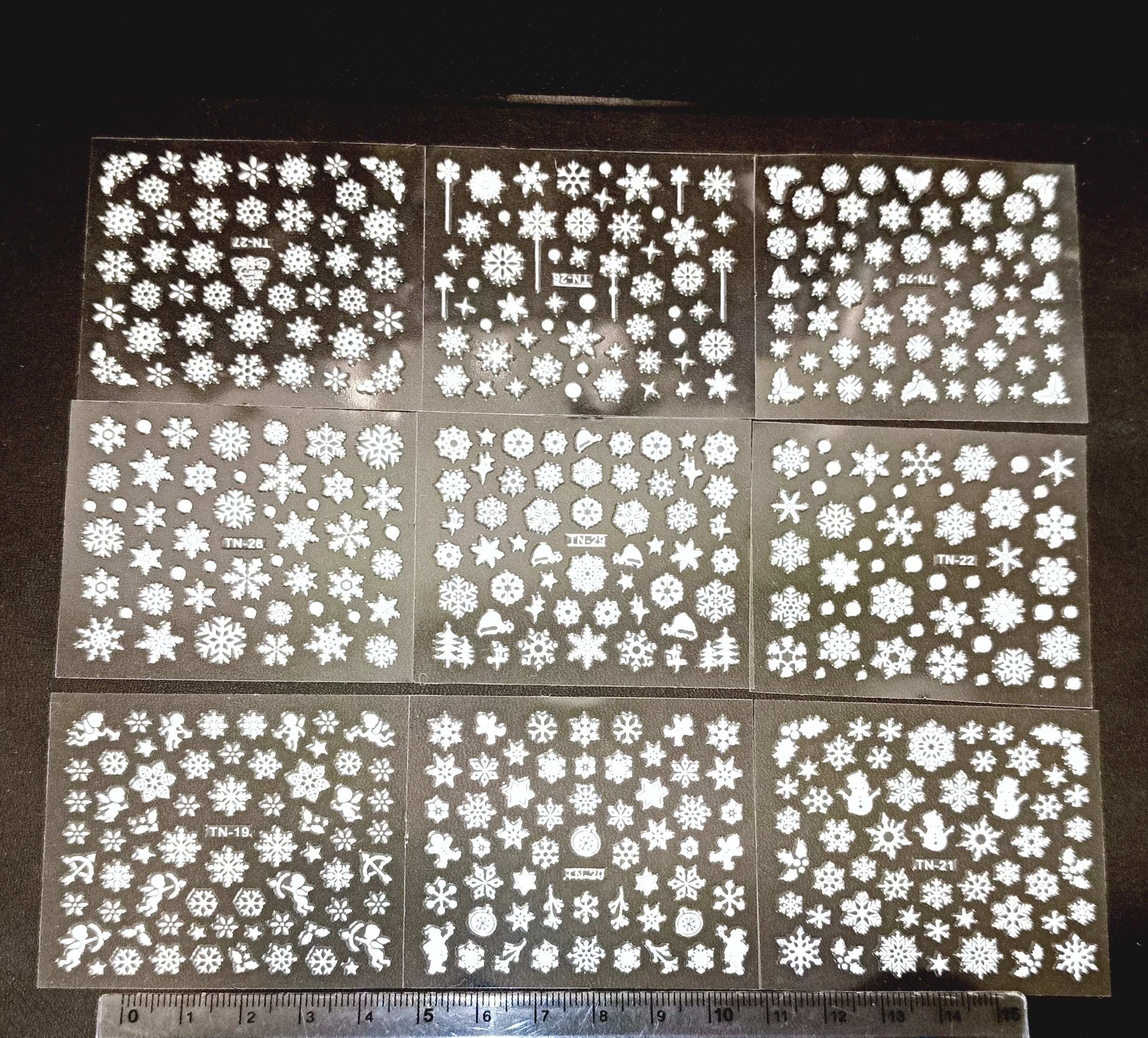 襪子，雪花貼，收納籃，手機掛繩，護照套出清區