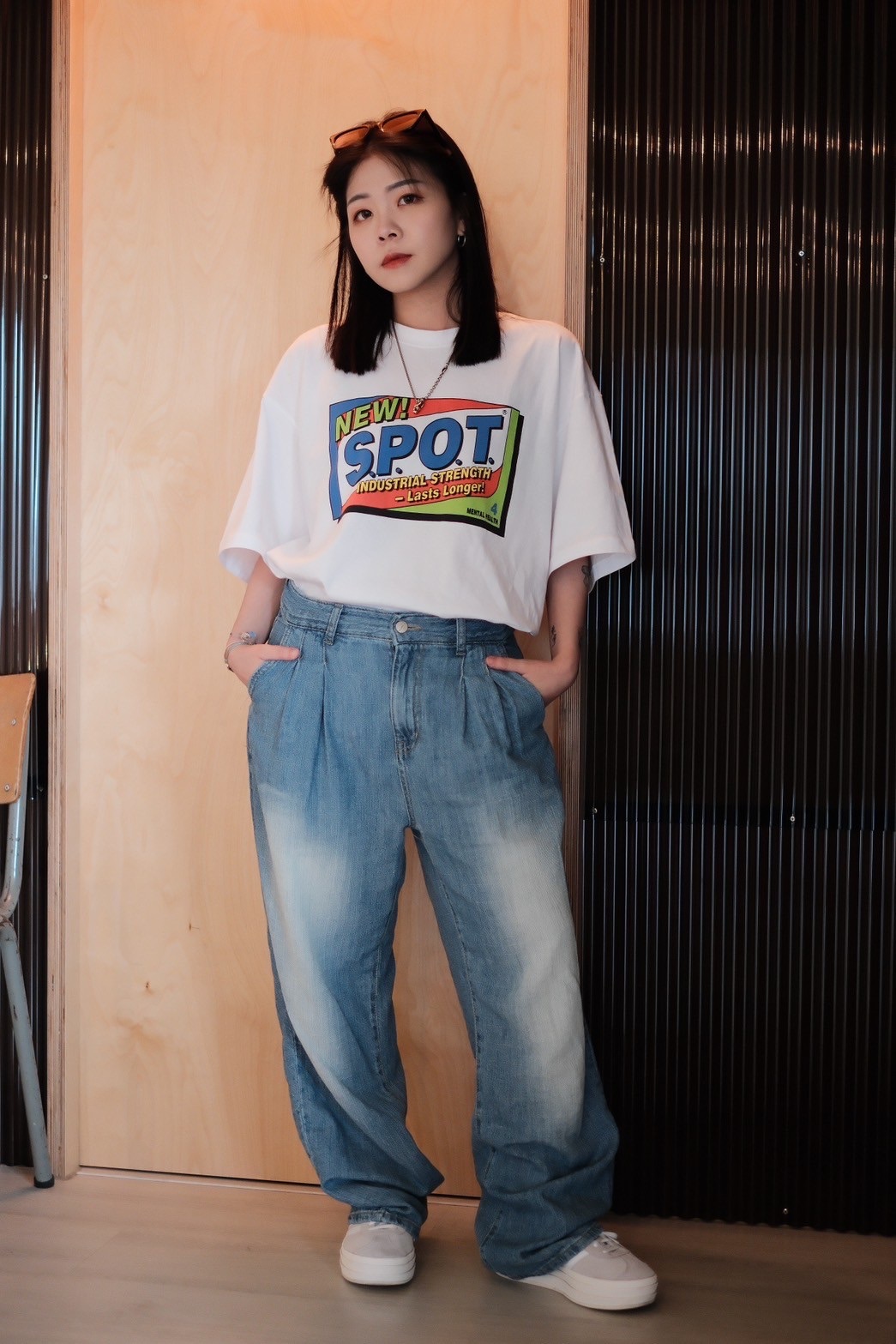 西裝摺線夏日輕薄牛仔褲