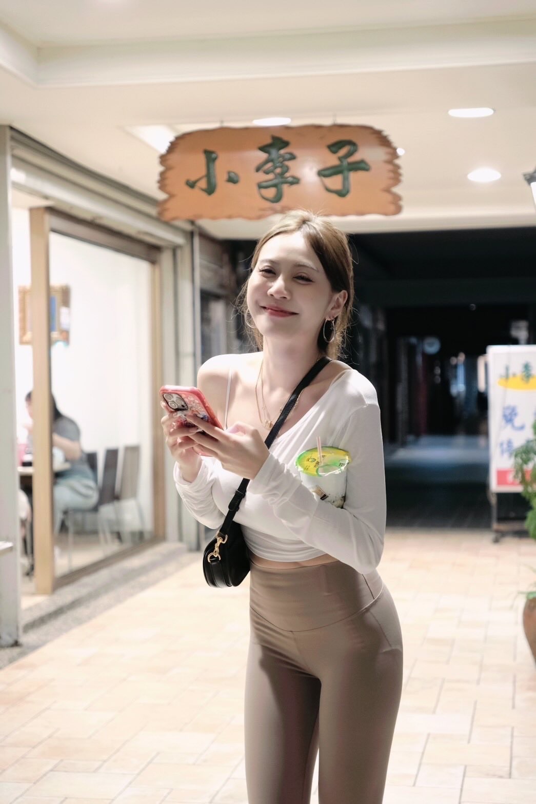 一套封神♡ 牛奶貼身絲滑T+爆乳內搭+超彈收腹瑜珈褲