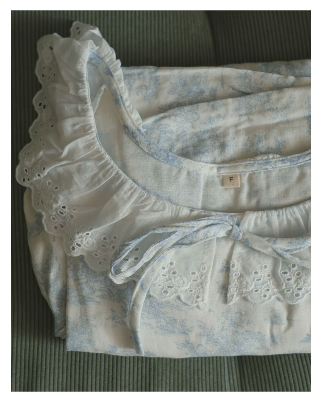 ♡ 新品上架 ♡【優しいの春】花卉蕾絲裙 霧藍