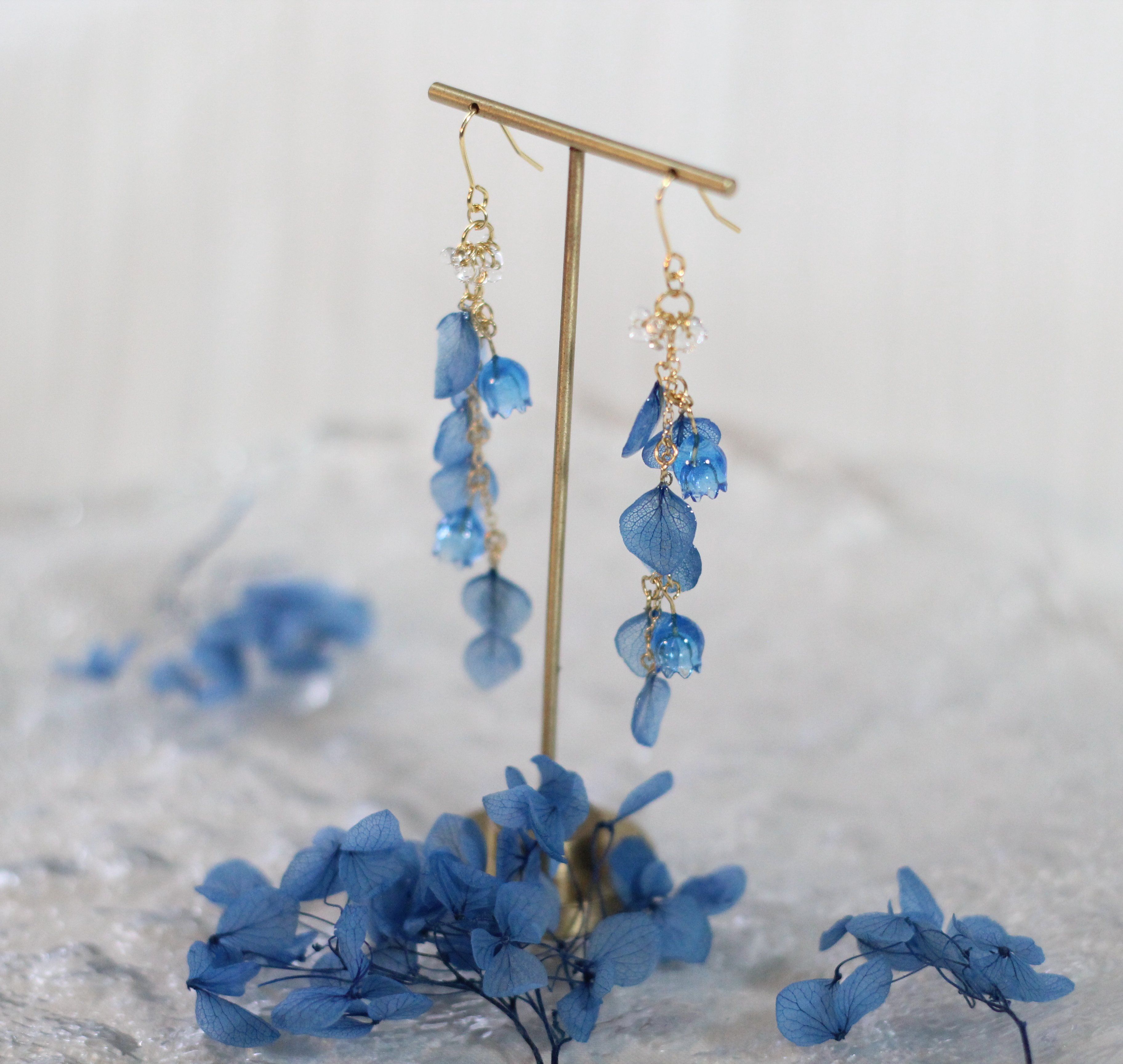 寶藍色 繡球花串耳環