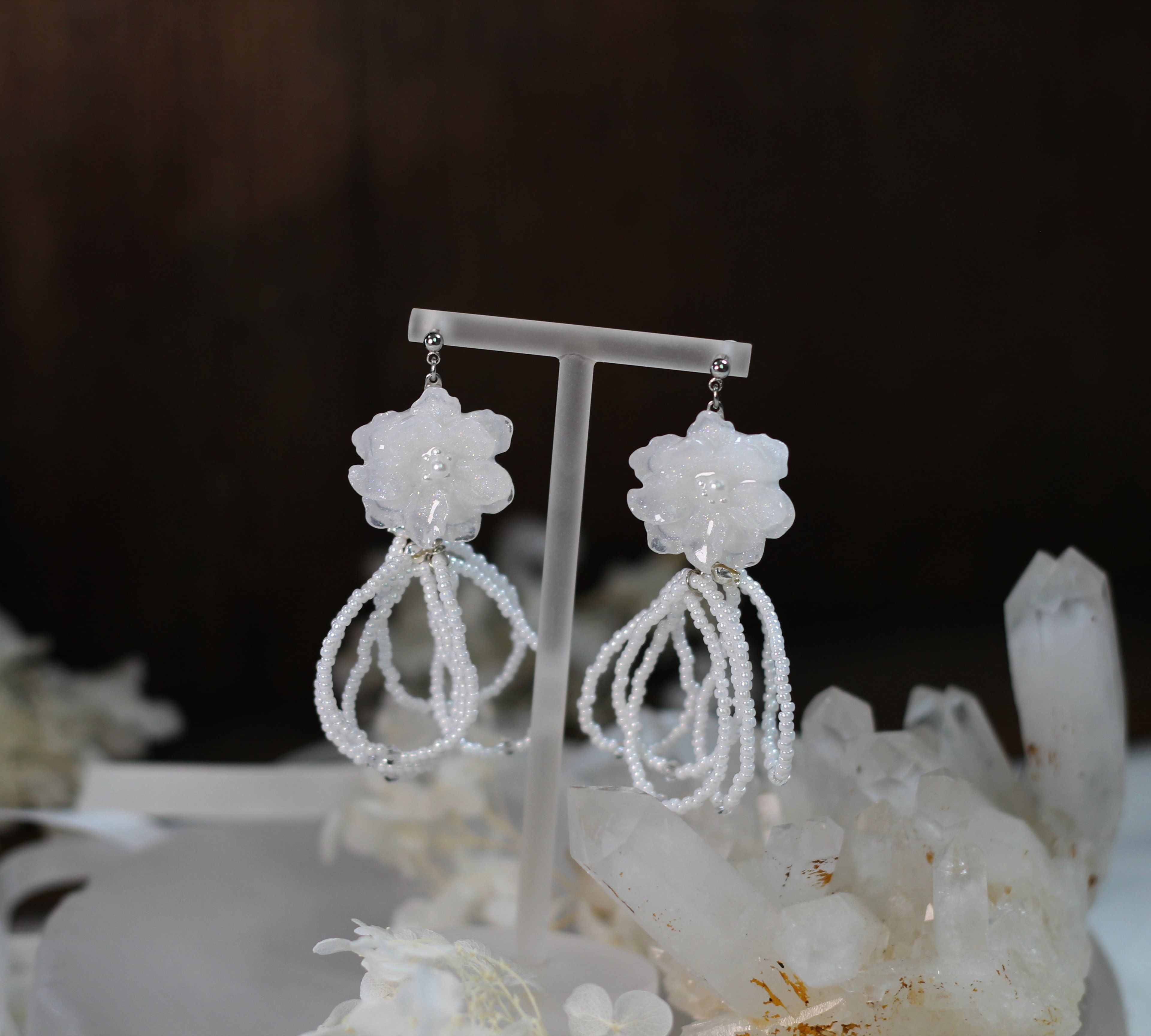 ［ 白茶 ］手作串珠耳環𓂃˚‧ 𓆸