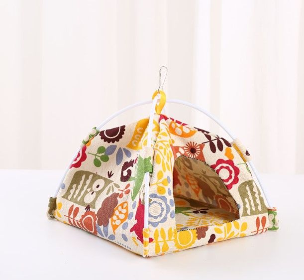 品質還不錯的四角帳篷（顏色隨機）