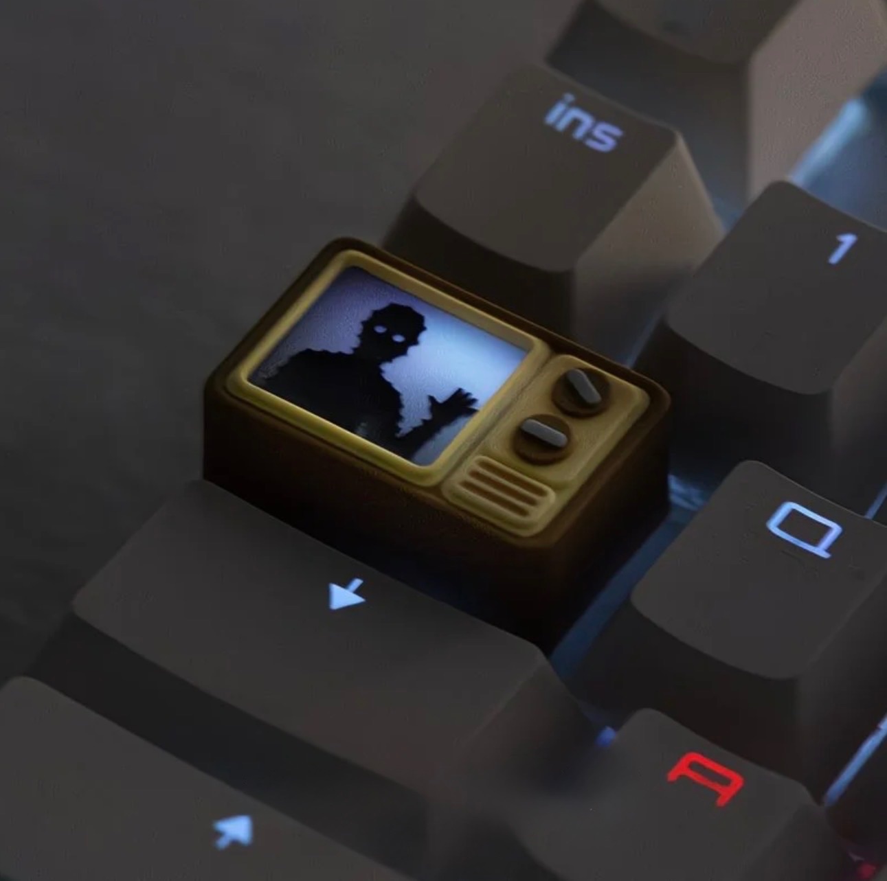 電視機＆奔跑恐龍鍵帽