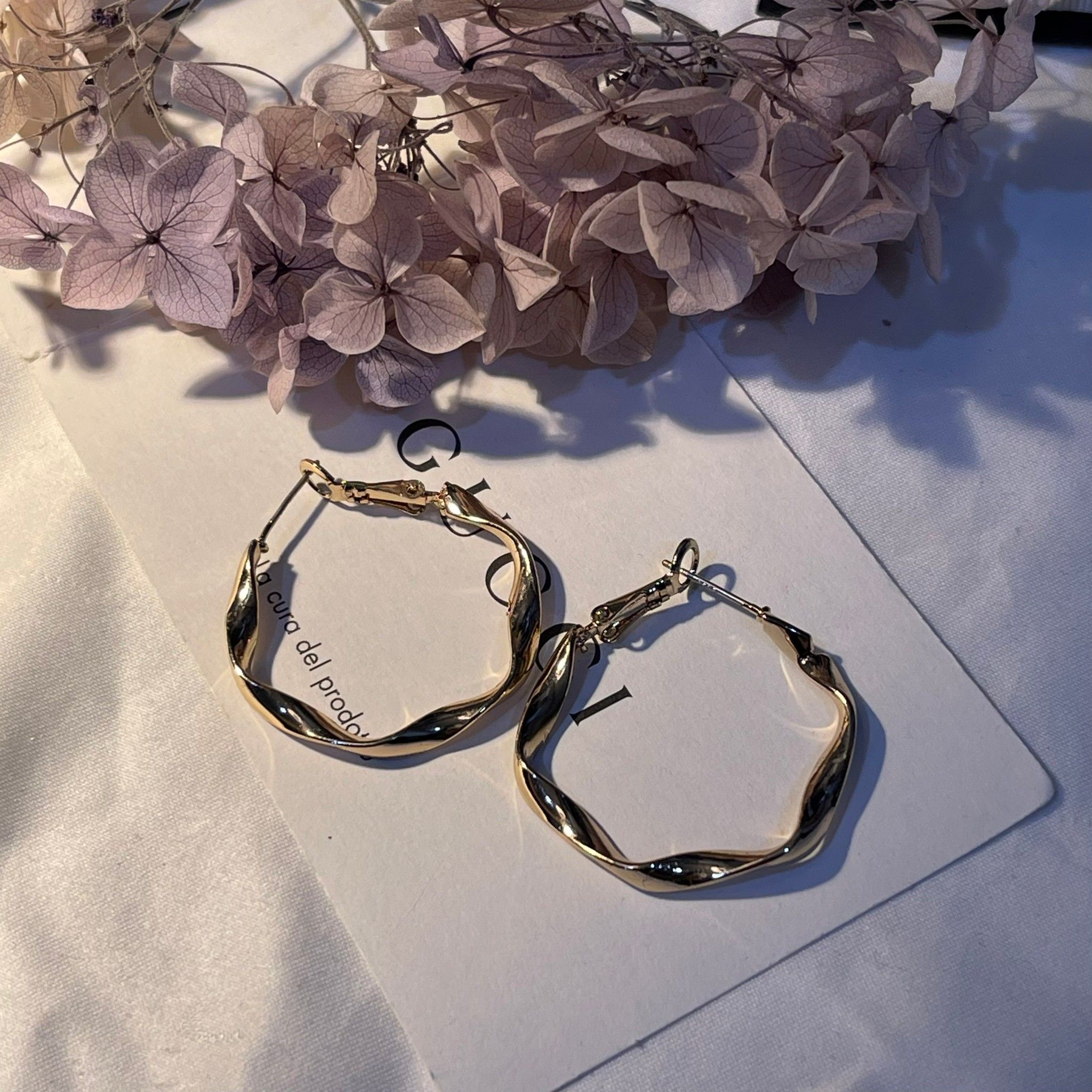 歐美簡約彎曲金圈耳環【預購】