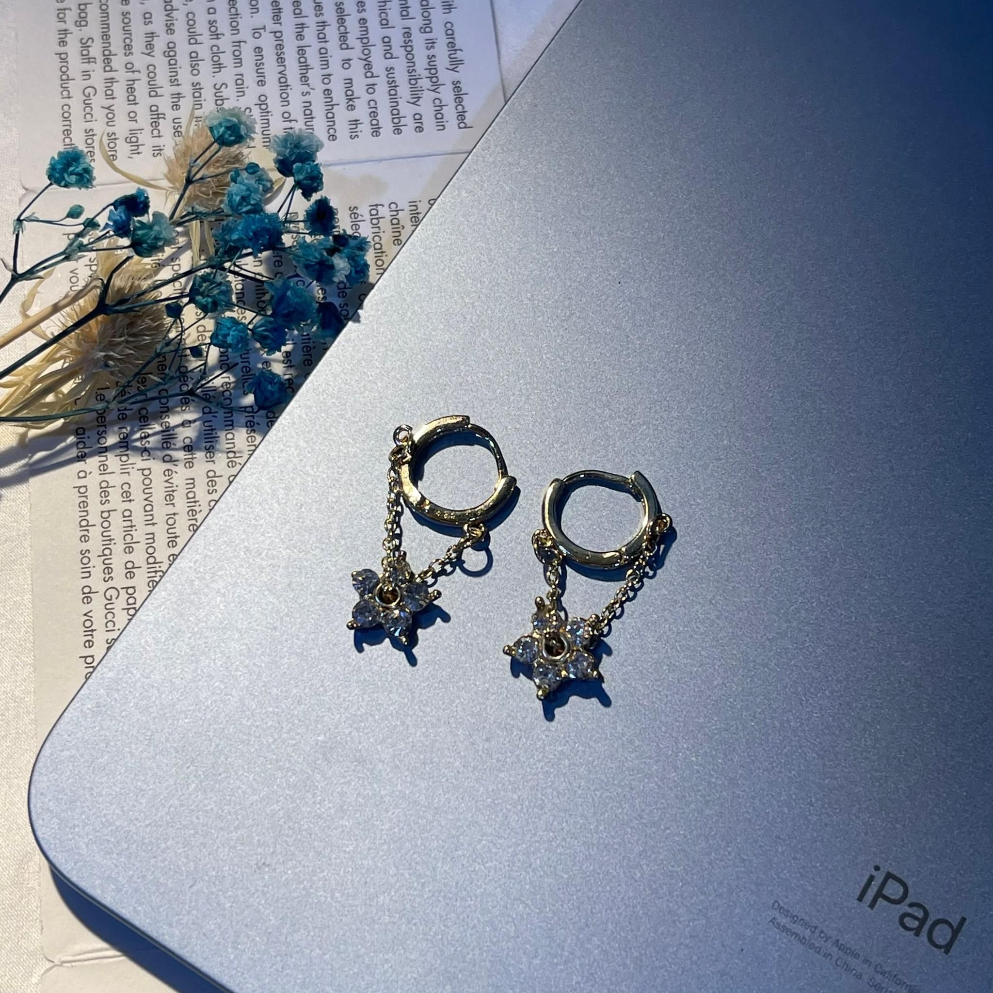 S925銀針氣質鏈條花朵鑲鑽金耳環【預購】