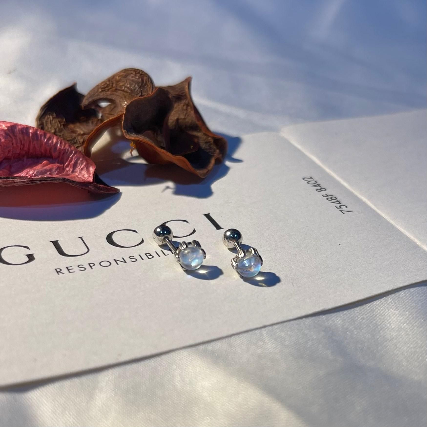 S925銀針月光石小太陽擰螺耳釘【預購】