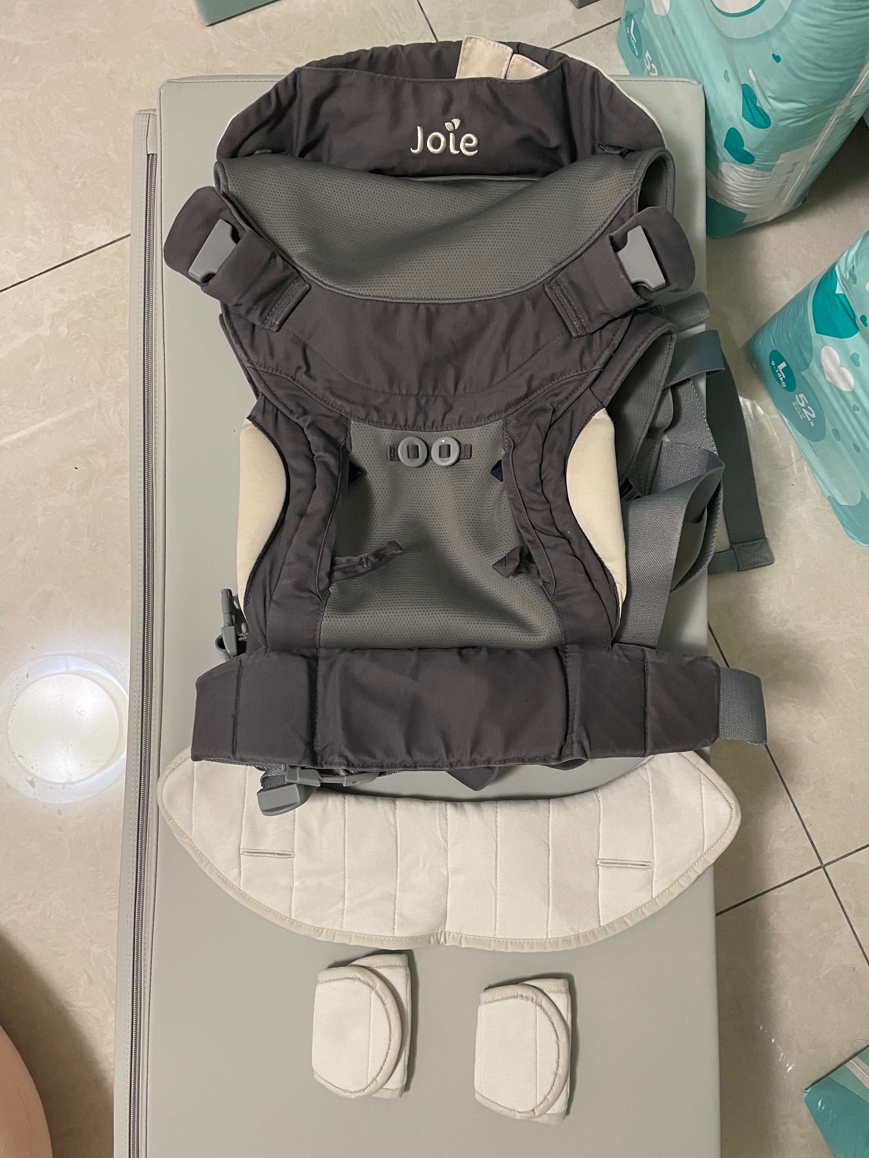 二手售出不退！8.5成新-Joie lite 三合一磁吸揹帶
