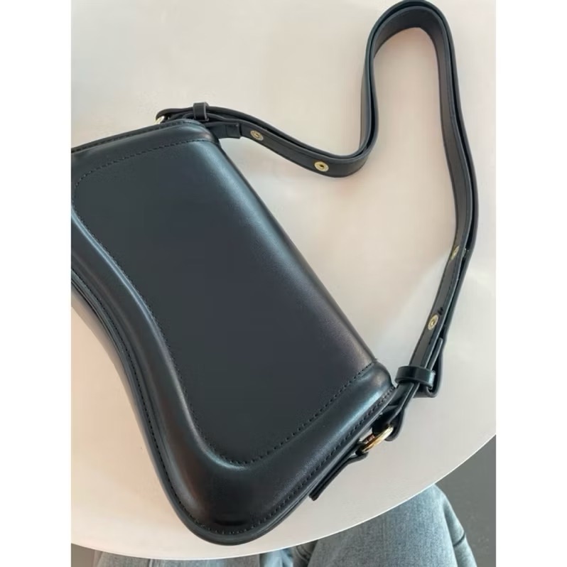 About you單肩腋下包 ｜馬鞍包 手提包 單肩包