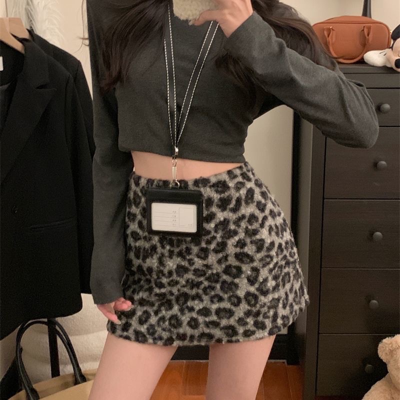 𝗠𝗔𝗥𝗭𝗢 羊羔毛豹紋短裙（內襯安全褲）