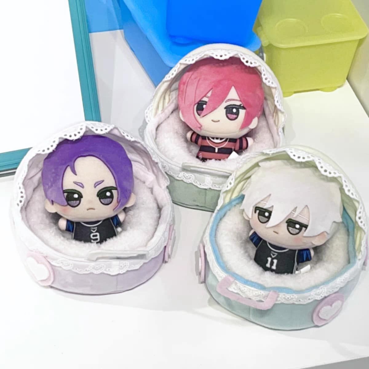 編號 :  58 嬰兒床（10cm娃用）