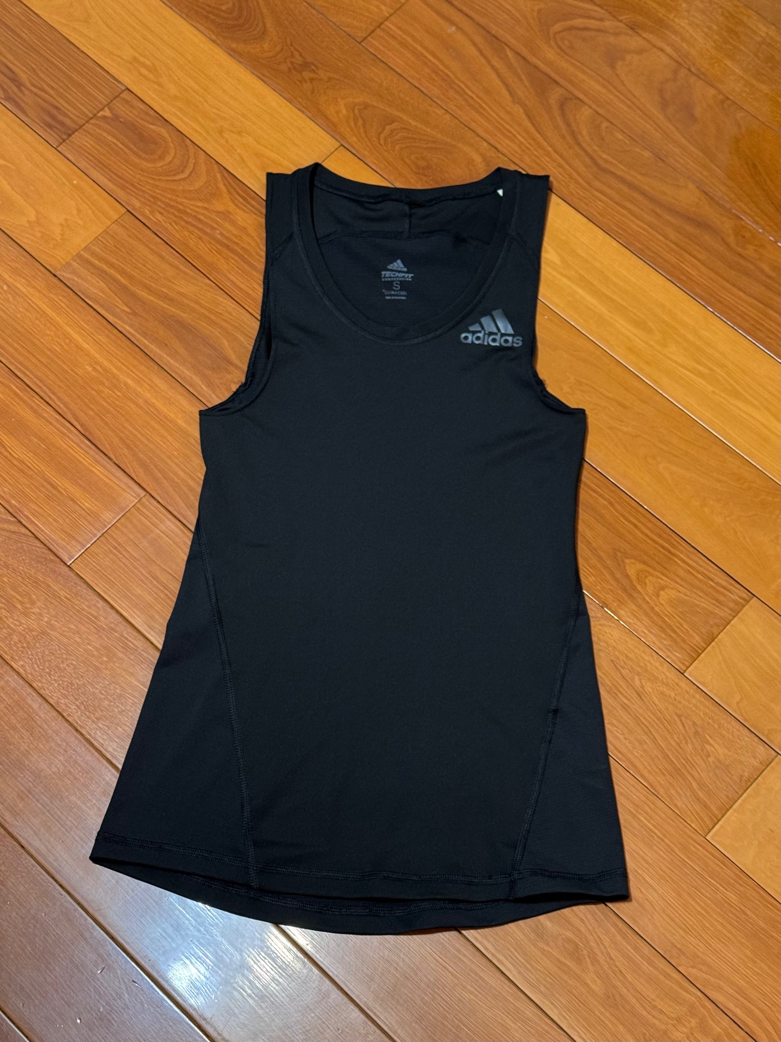 Adidas彈性運動背心