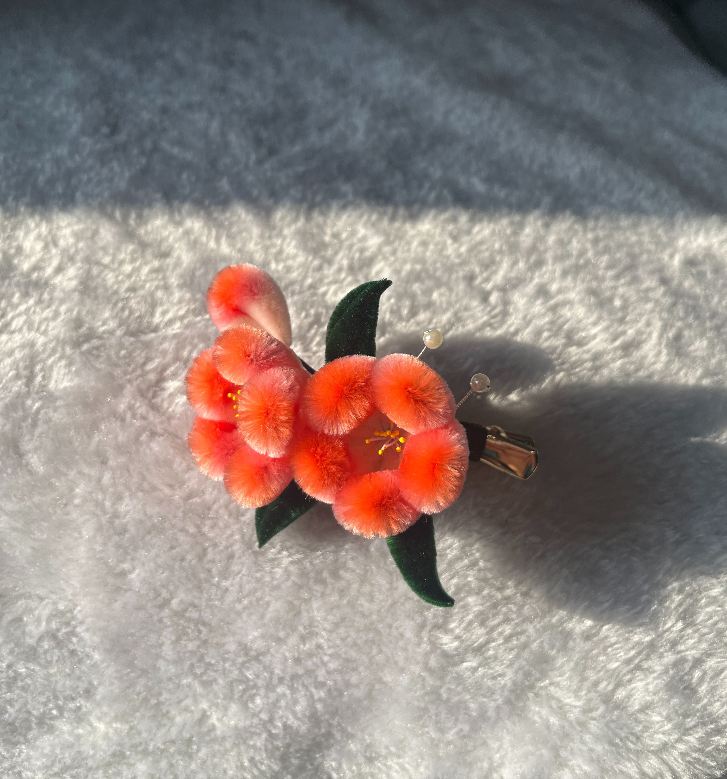 現貨 絨款粉橘梅花 髮夾