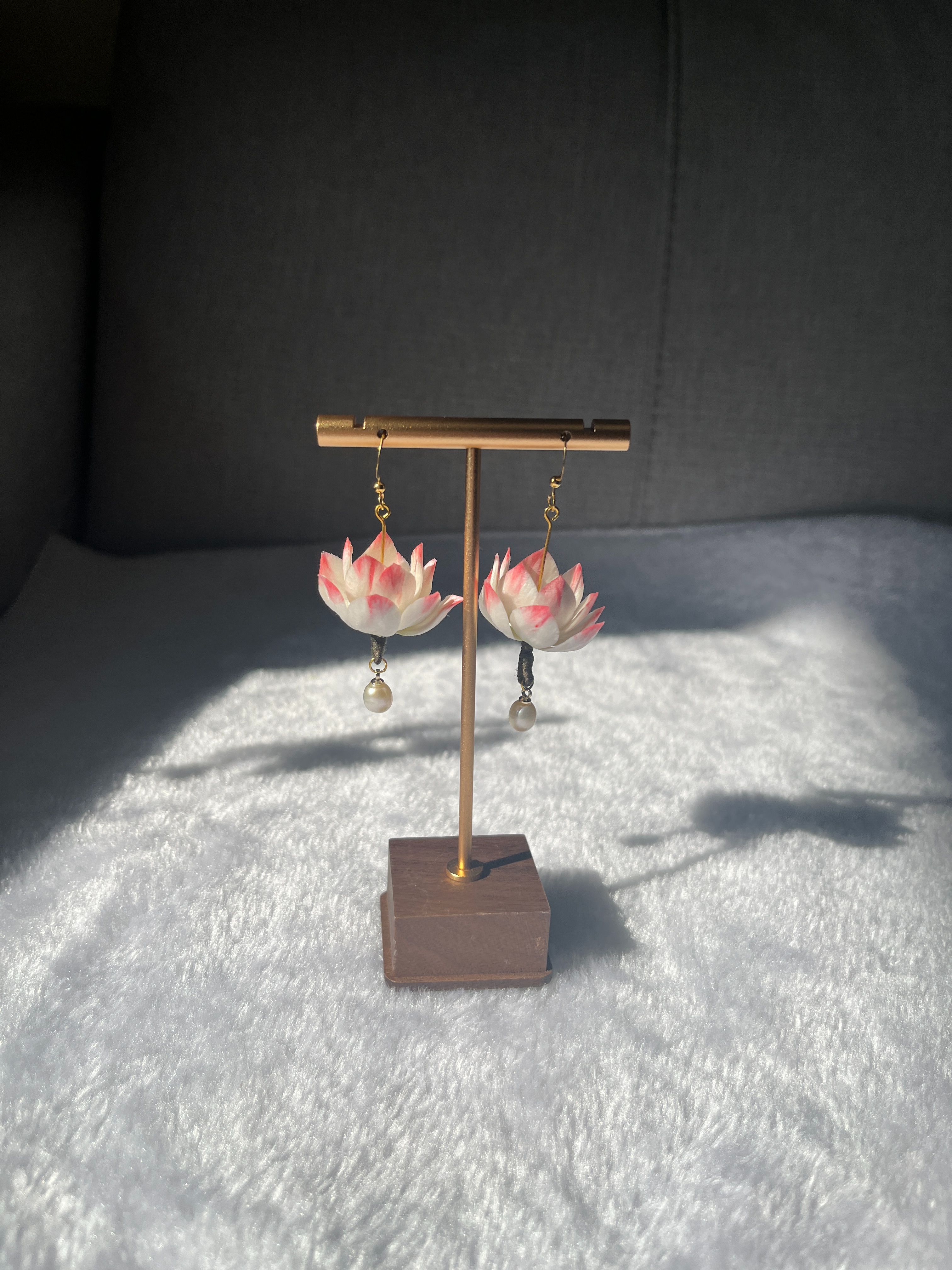 現貨 真珠荷花 耳飾