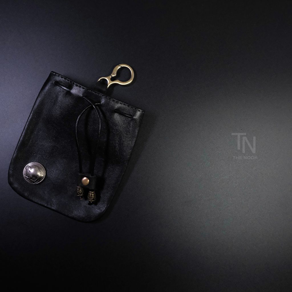 [THE NOOK] | G1_5912 復古牛皮束口收納袋 掛勾腰掛袋 鑰匙零錢包 充電線集線袋 [台灣現貨]