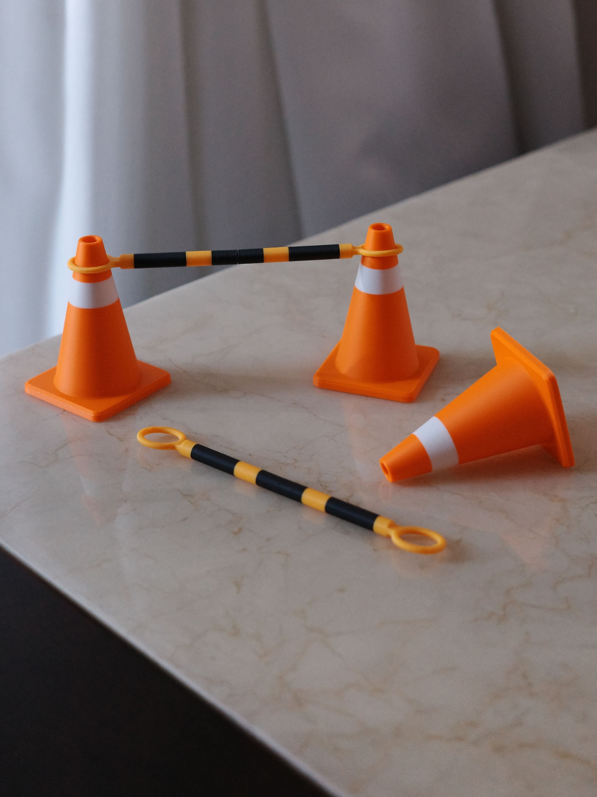 三角錐與交通連桿