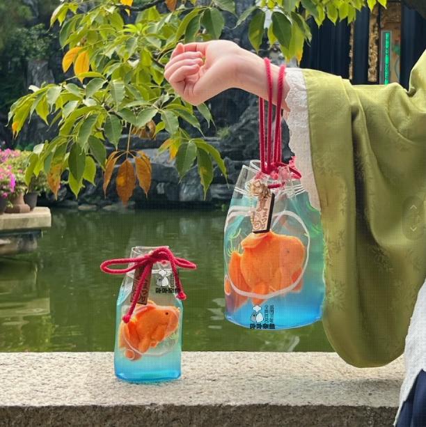 新品上線✨  ChiiKawa 吉伊卡哇 原創10cm娃包 金魚娃包 水桶包  ⚠此商品須預購 下單前請私訊IG