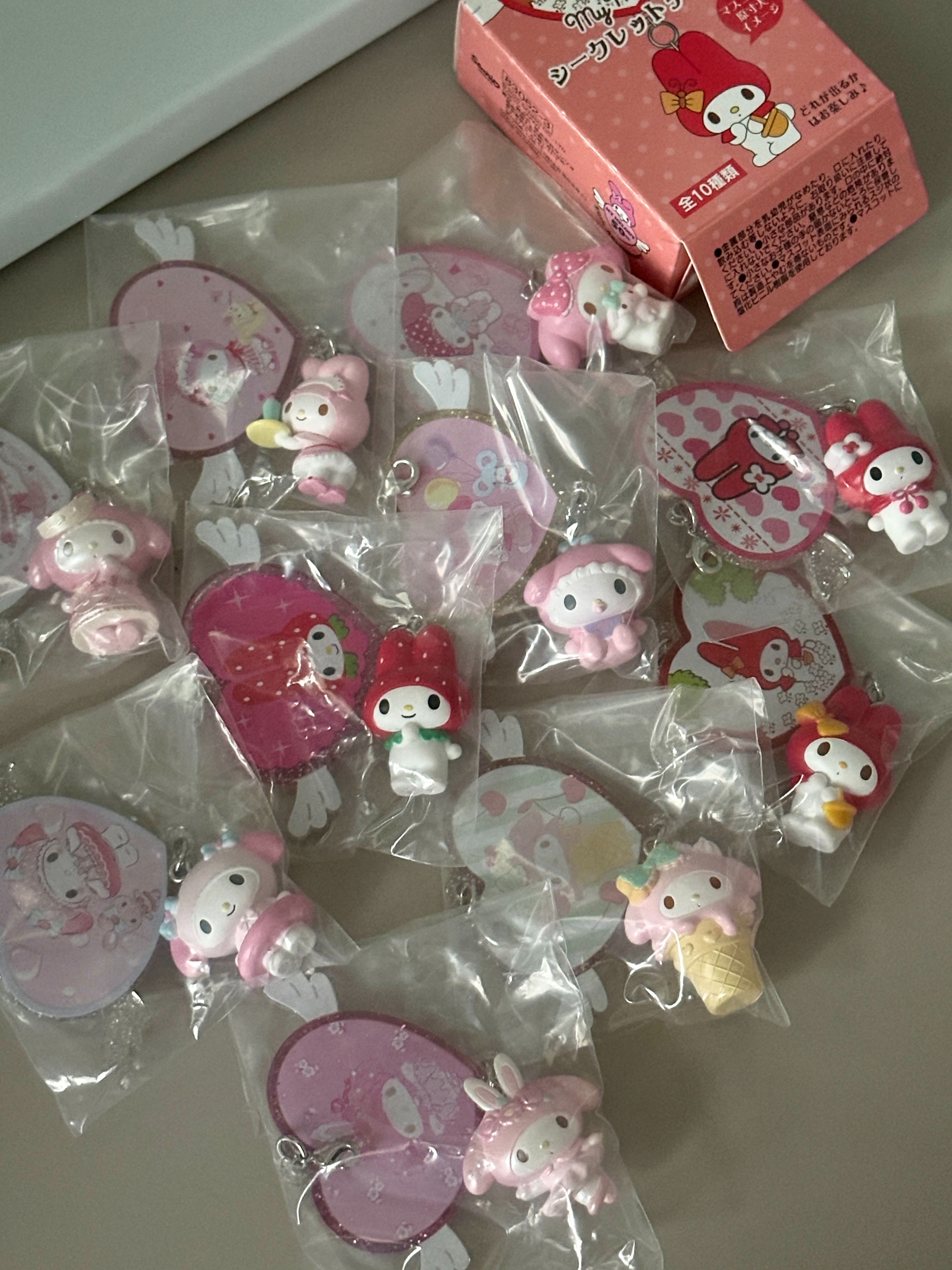 現貨｜美樂蒂50週年 愛心壓克力吊飾盲盒 確認款（紅盒）