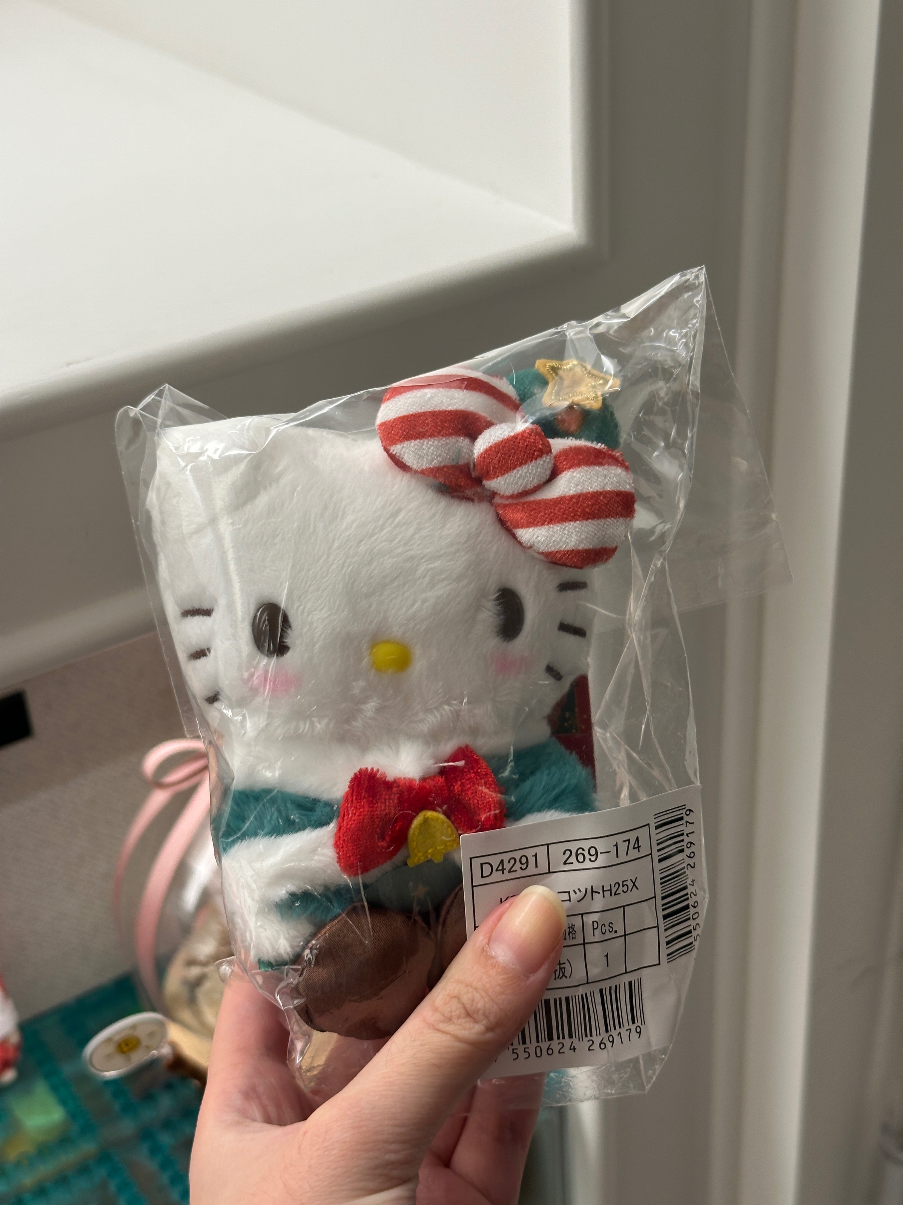 現貨｜凱蒂貓聖誕/千鳥格吊飾娃