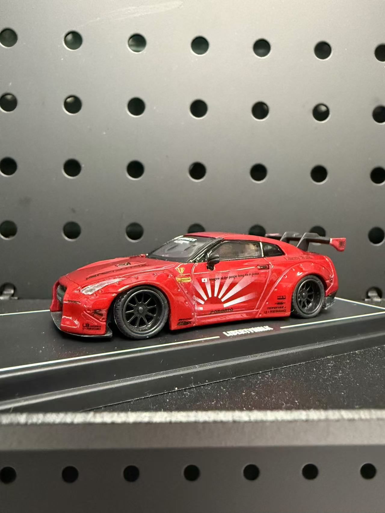 LBWK 1/64 NISSAN GTR R35  合金車
