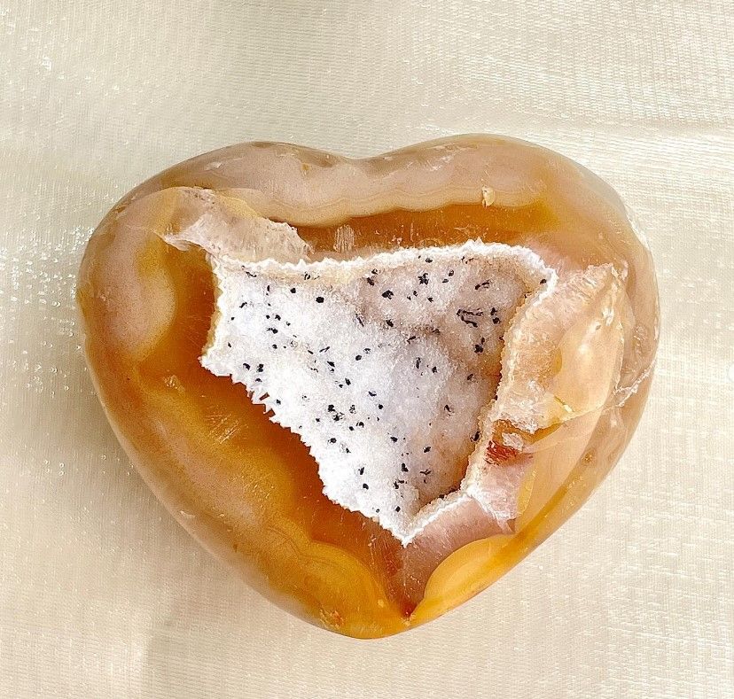 [441]火龍果金色瑪瑙愛心 （ 7折 ）