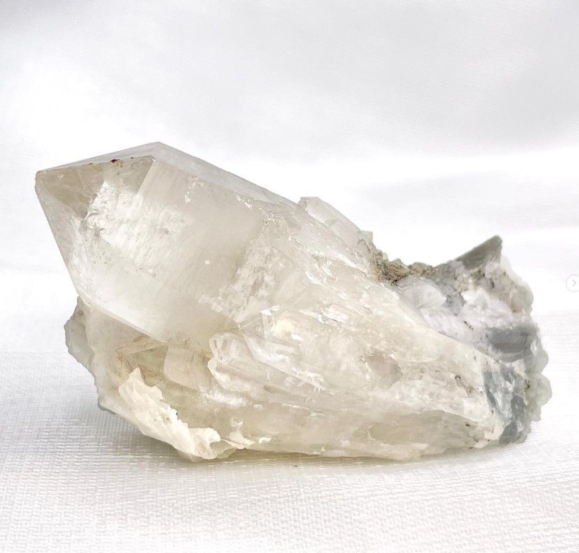 [613]白色菠蘿晶簇 （ 7折 ）