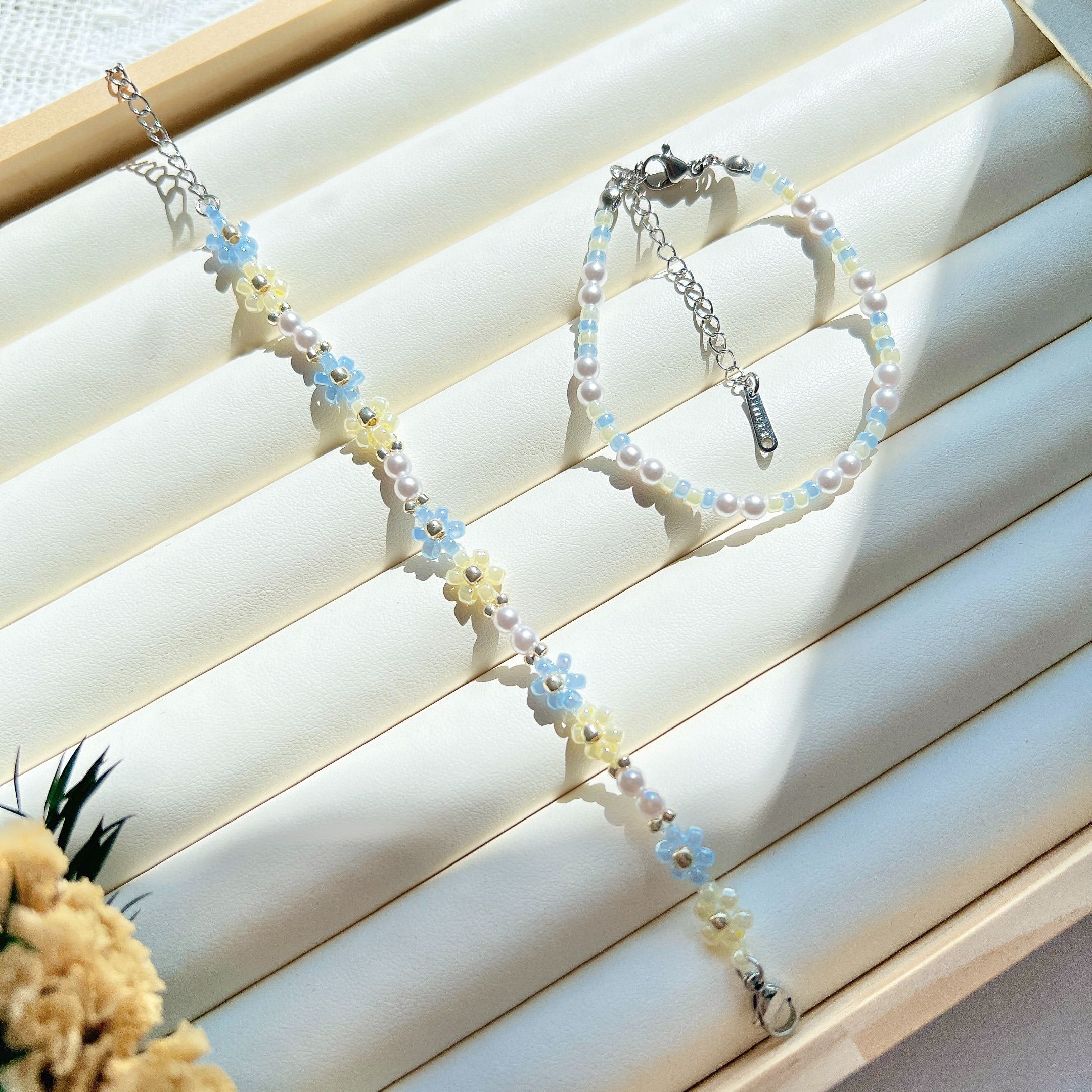 串珠手鍊 - 珍珠與花