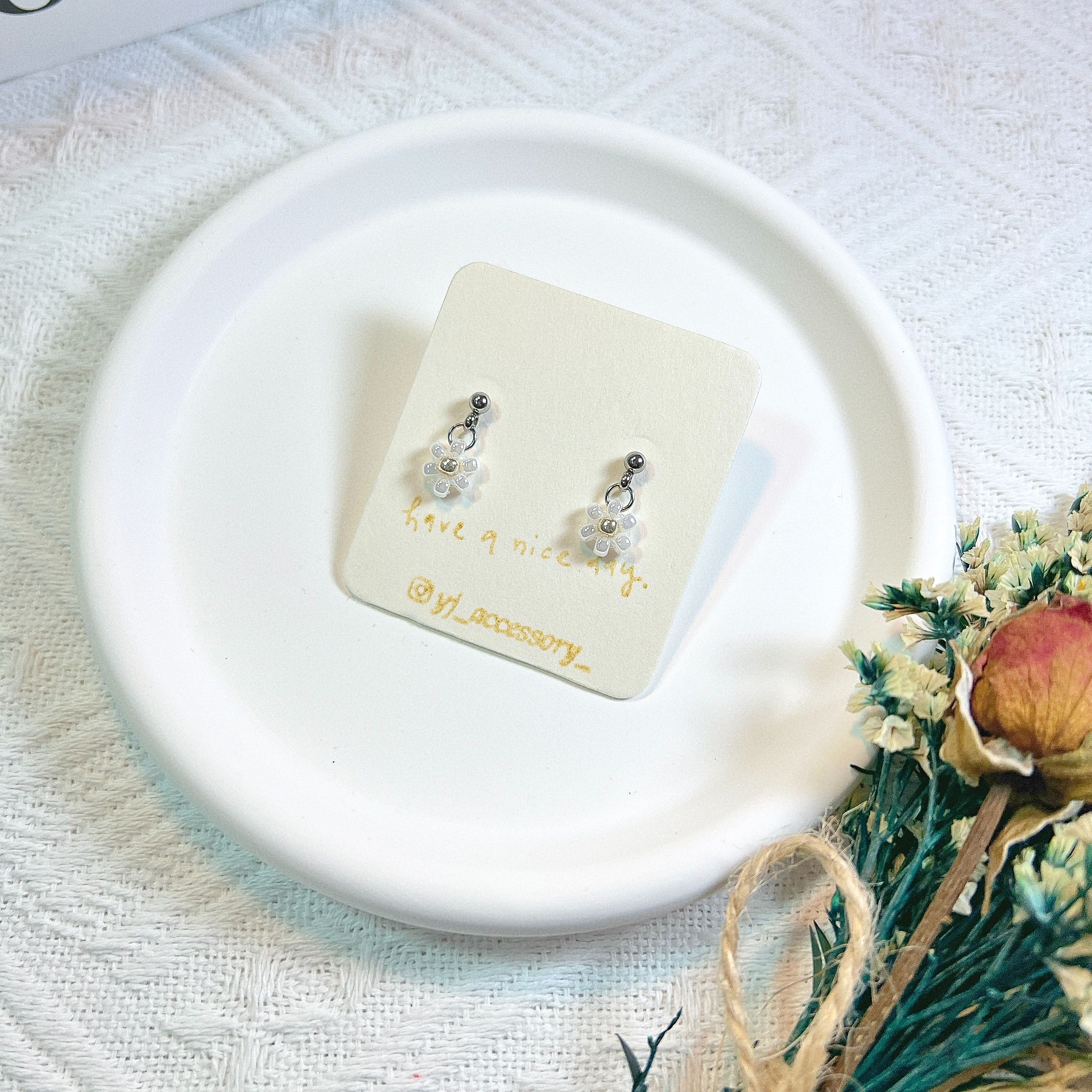 串珠耳環 - 單朵小花