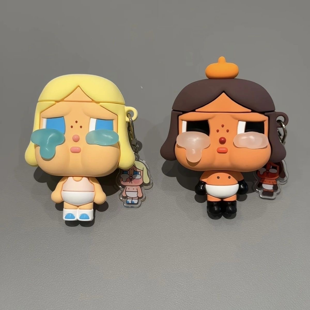 可爱の大頭哭娃耳機包 初生白 初生黑