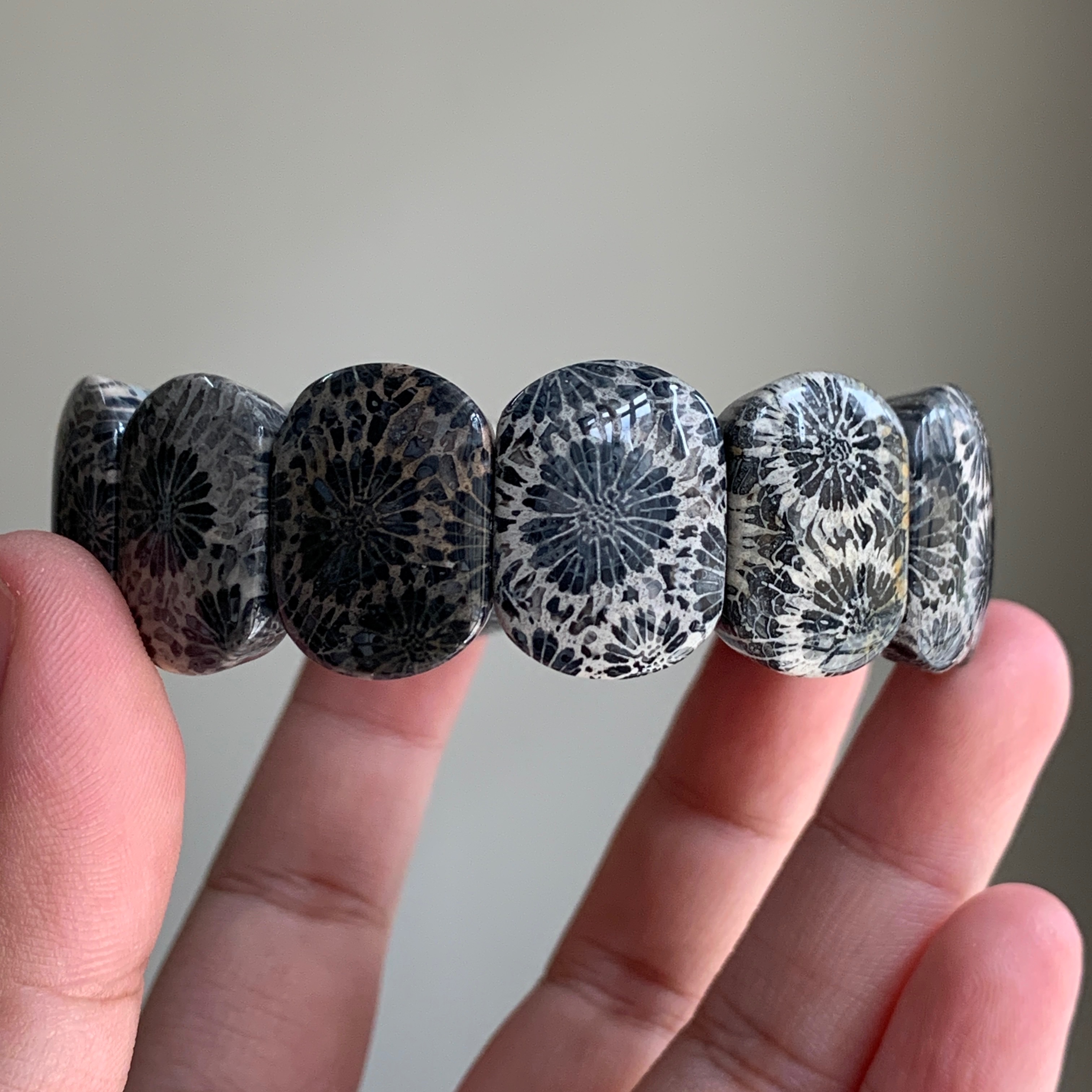 黑色大花珊瑚玉｜Souji Crystal｜珊瑚玉手排