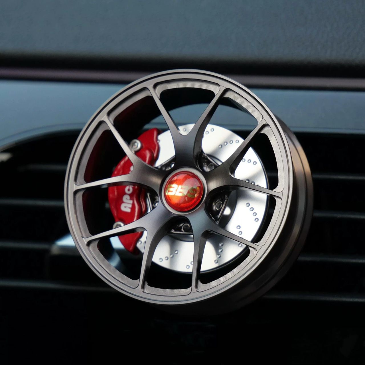 【TAI AUTO】出風口輪匡香薰（可轉動） A168