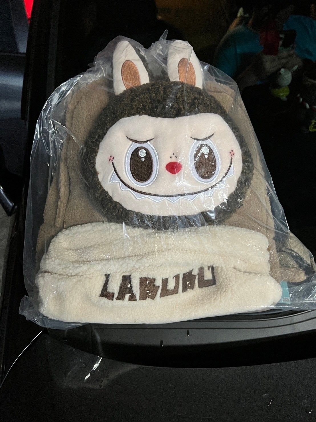 包包經典系列-LABUBU羊羔絨雙肩包（棕色）