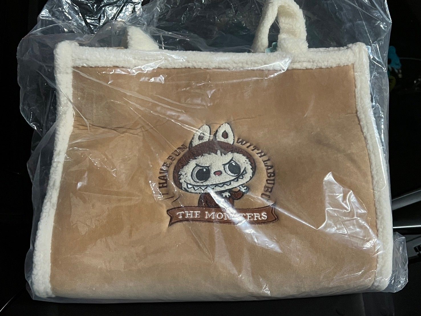 包包經典系列-LABUBU毛絨托特包（棕色）