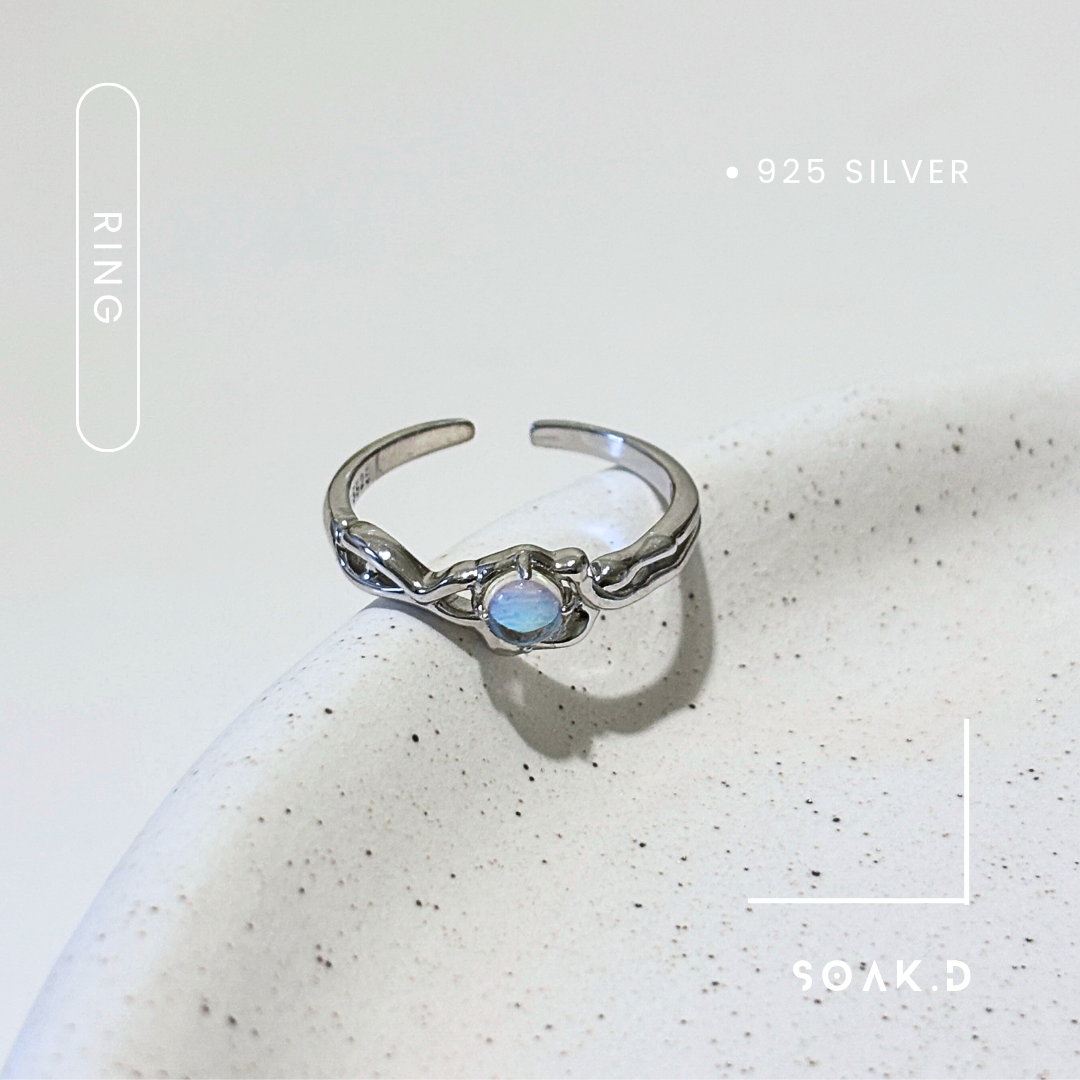 11月新品 ✨『𝐒𝐨𝐚𝐤.𝐃』925銀 寶藏系列 ☾ 波光 寶石開口戒