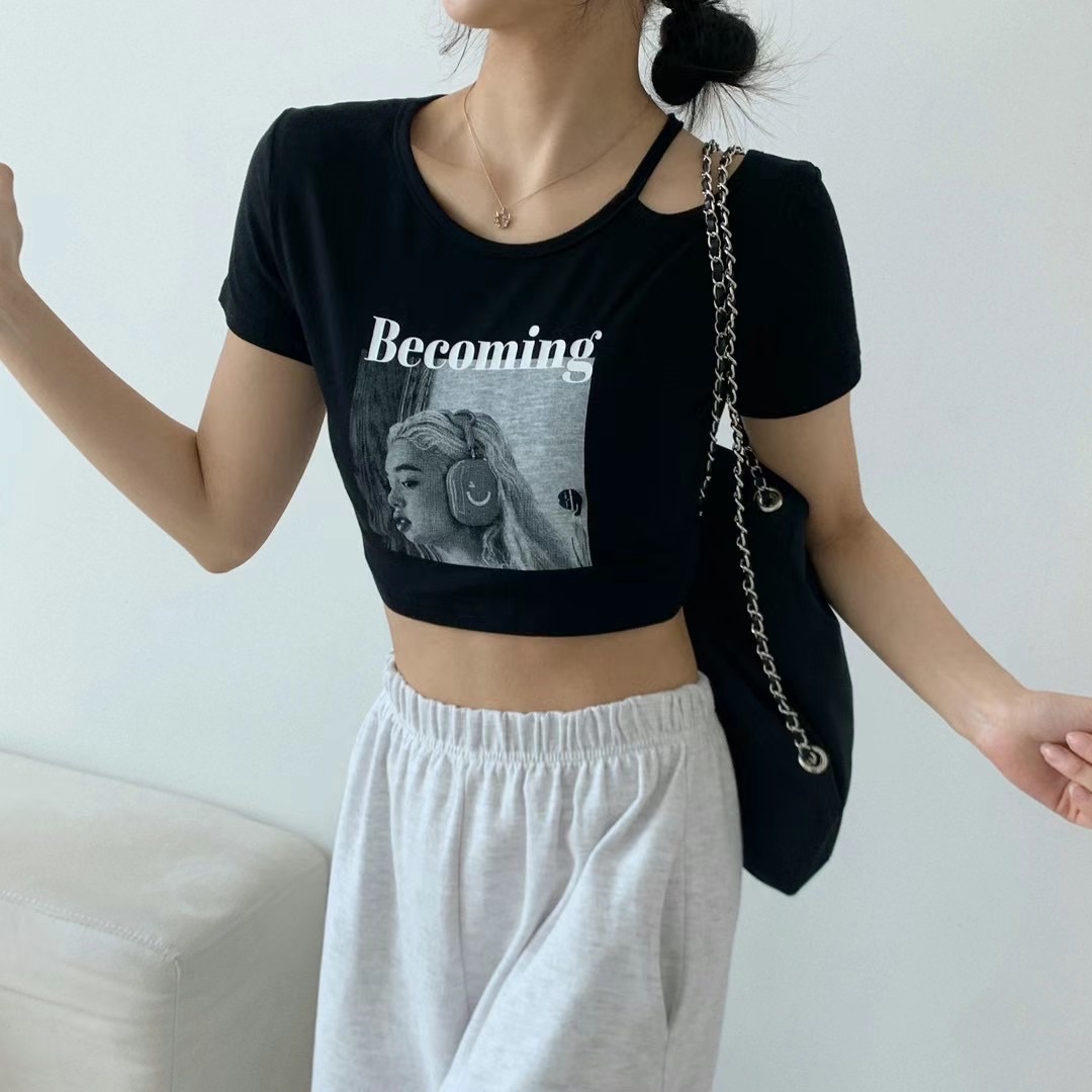 現貨售完不補ෆ🏷ʏᴜɴᴀ’s ㅣ正韓🇰🇷美式復古露肩短版上衣 3colors