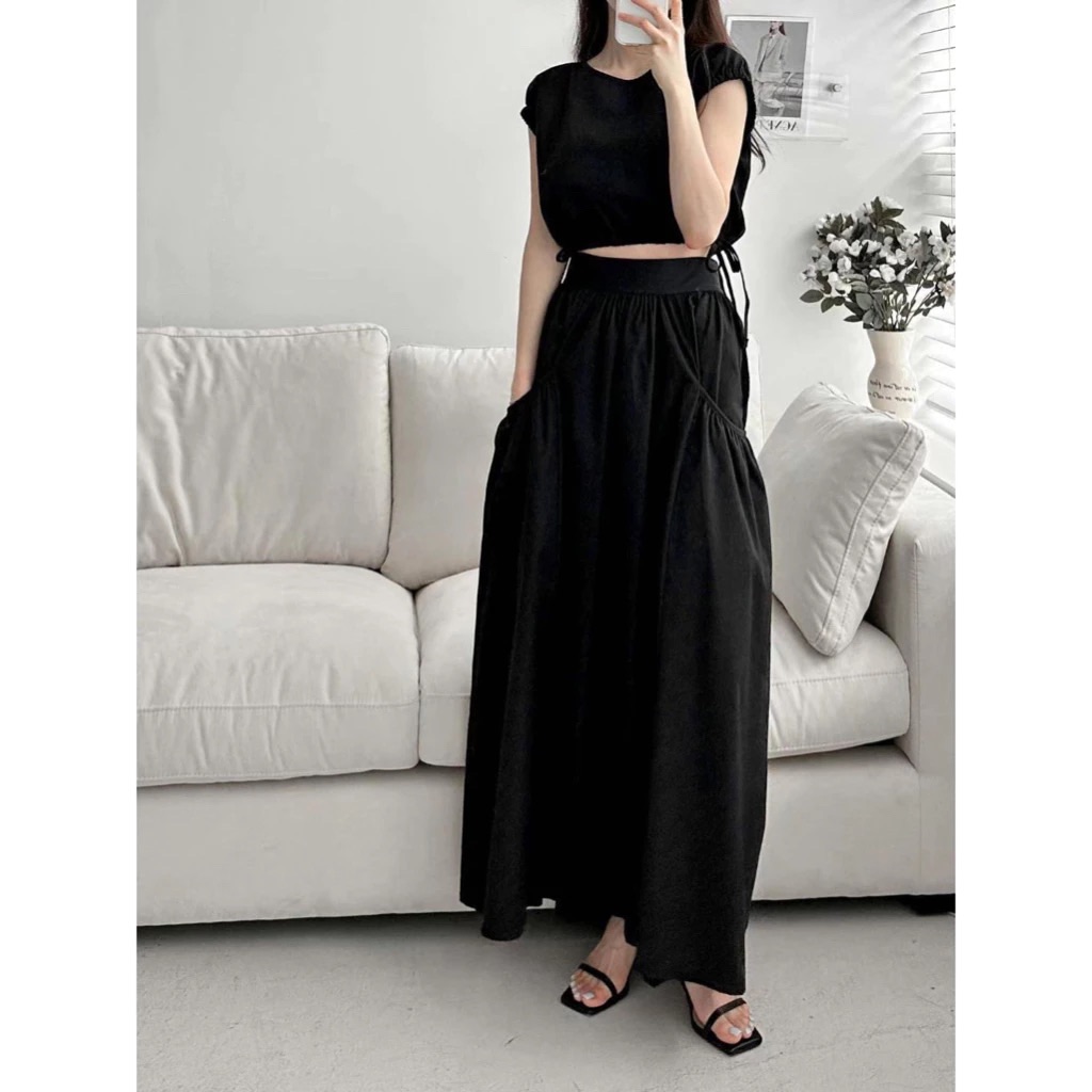 ￼現貨售完不補ෆ🏷️ʏᴜɴᴀ’s 正韓🇰🇷溫柔縮口側邊綁帶上衣