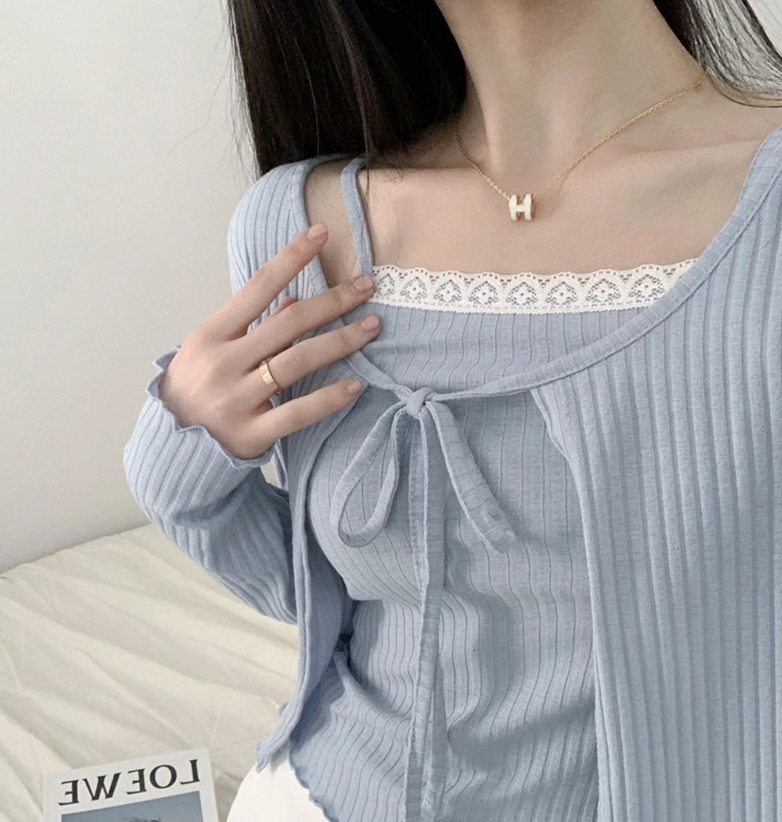 🏷ʏᴜɴᴀ’s ·正韓代購🇰🇷韓系兩件式蕾絲綁帶吊帶+罩衫set 3colors